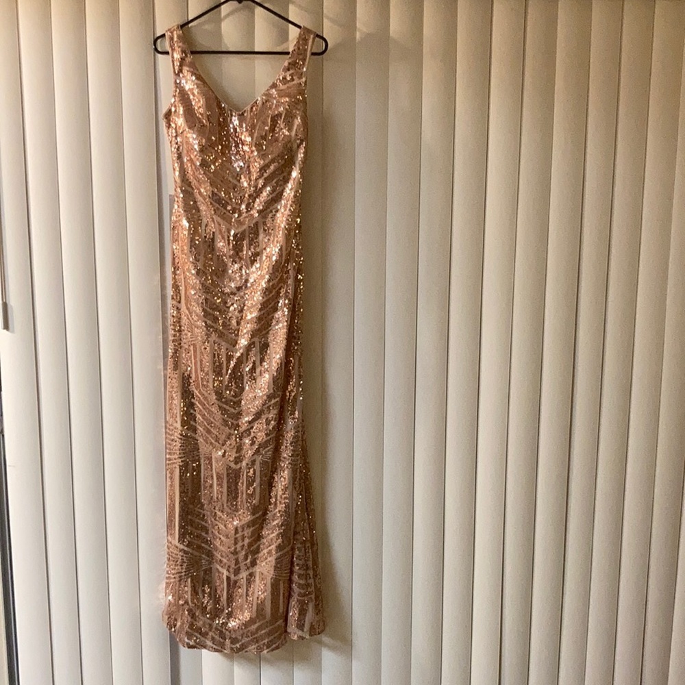 NEW! 🌟Stunning Gala Gold sequence dress